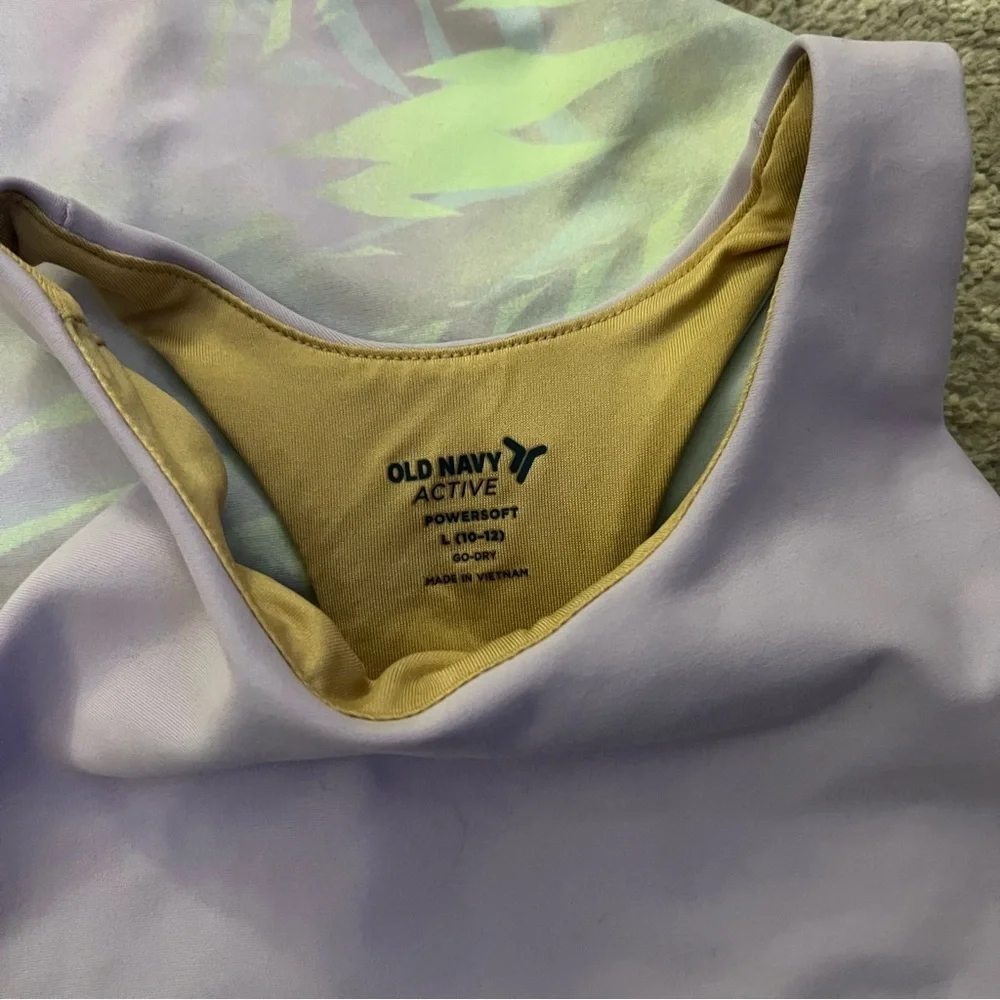 Old Navy Active Tanks